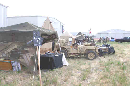 Air show set up.jpg (14207 bytes)