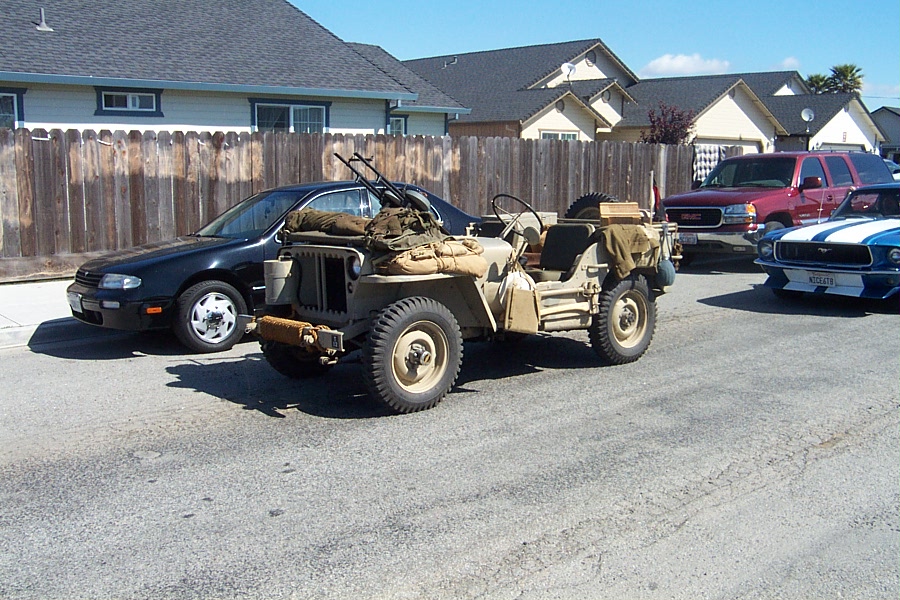 Castroville Parade_1496.JPG (235850 bytes)