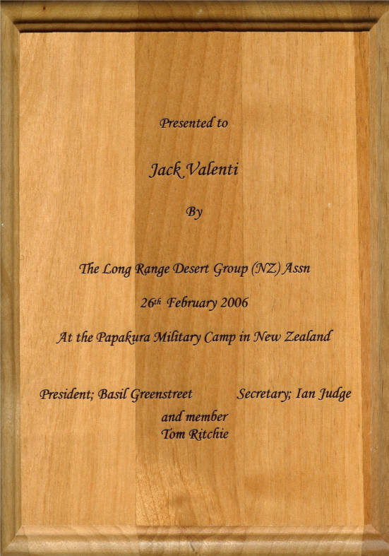 LRDG_Presentation_Plaque_B.jpg (71249 bytes)