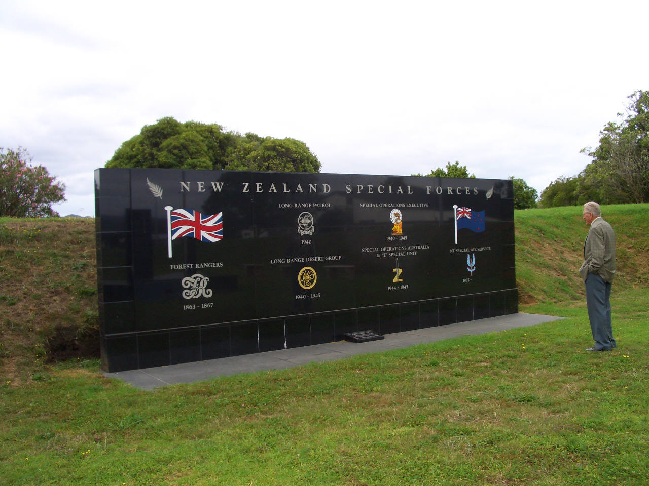 NZ_Special_Forces_Memorial.JPG (183638 bytes)